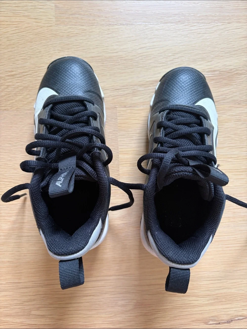 Nike Alpha Menace 4 Shark Cleats Sneakers FQ4016
